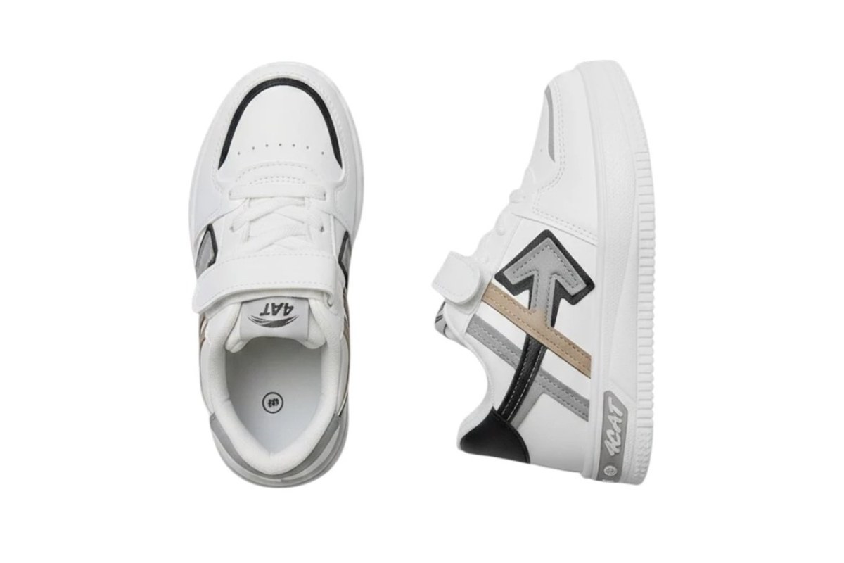 Kids Casual Sneakers · S209